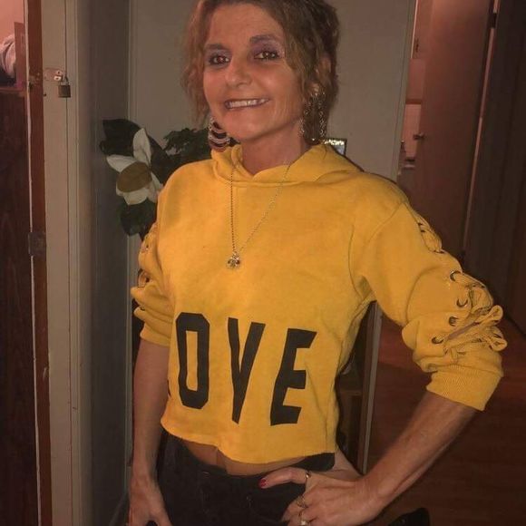 Meet your Posher, Crystal - Picture 1 of 1